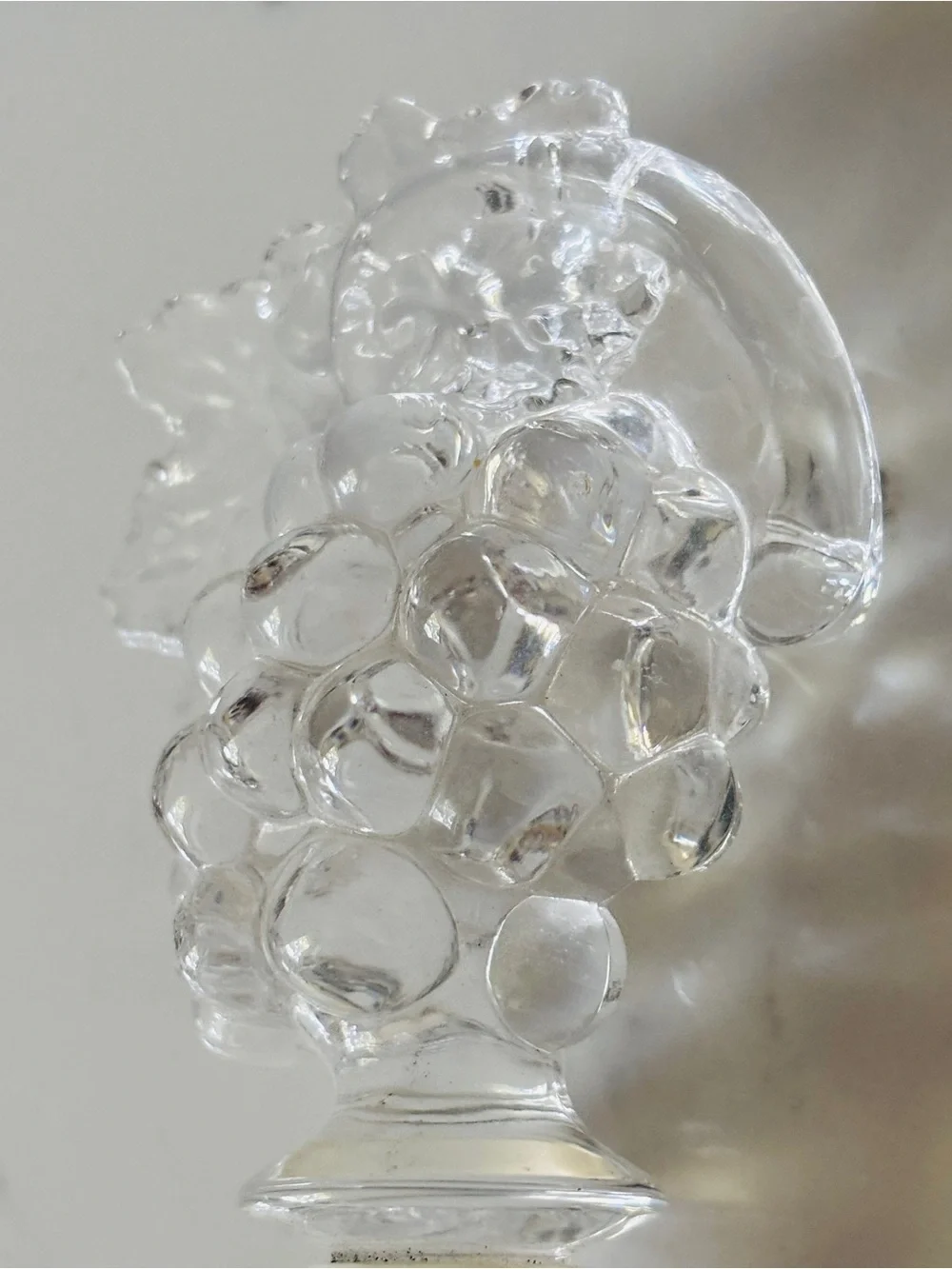 MIKASA Full Lead Crystal Glass Wine Bottle Stopper  Grapes Germany